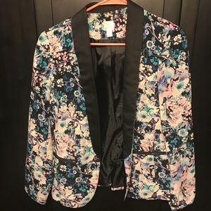 Floral 🌺 Blazer 🌺